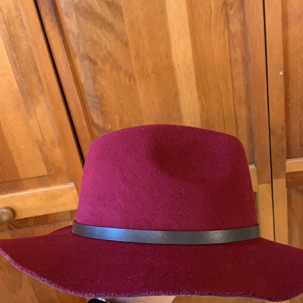 Felt hat - Picture 4 of 4